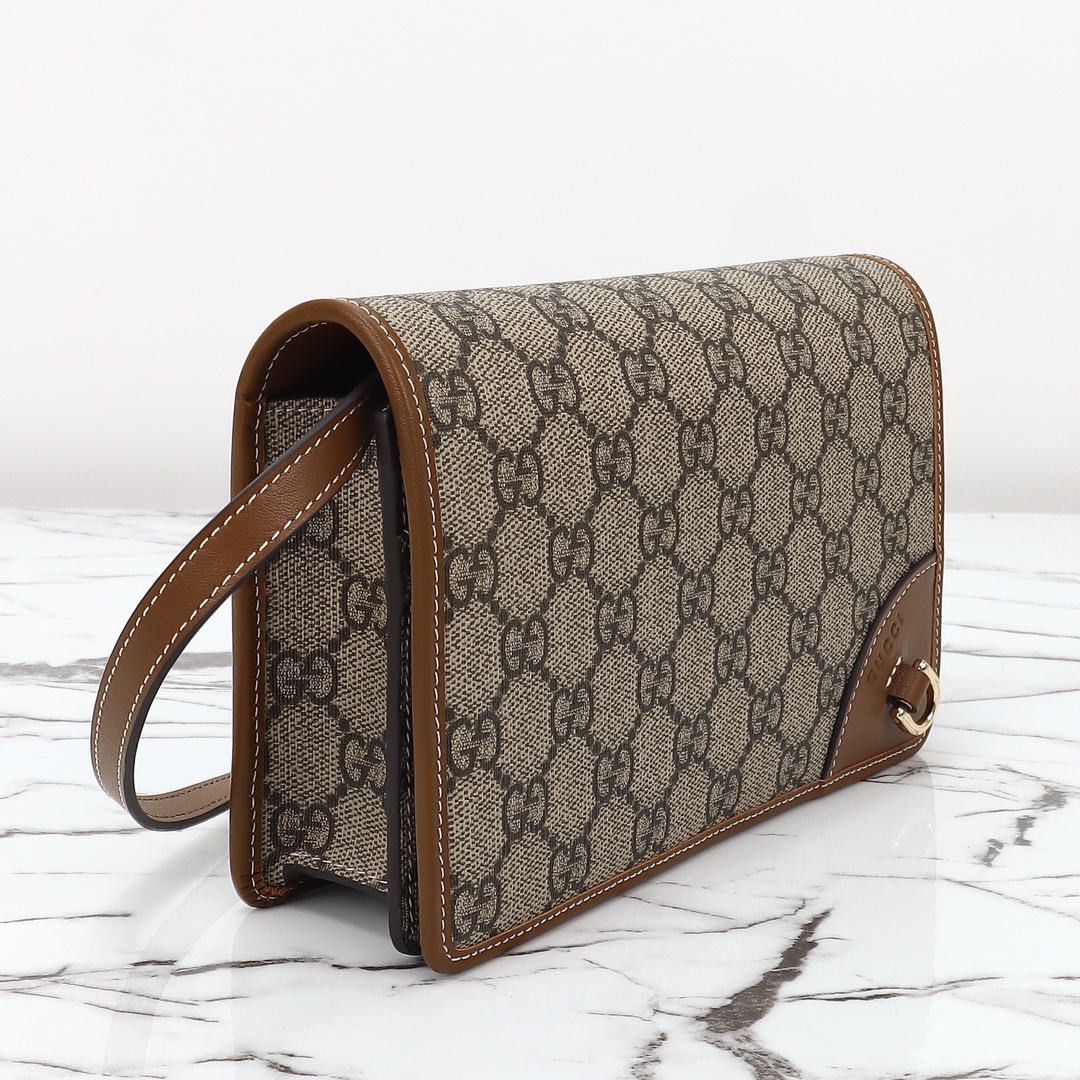 Gucci GG Emblem leather shoulder strap wallet 820688 FAD6L 9758