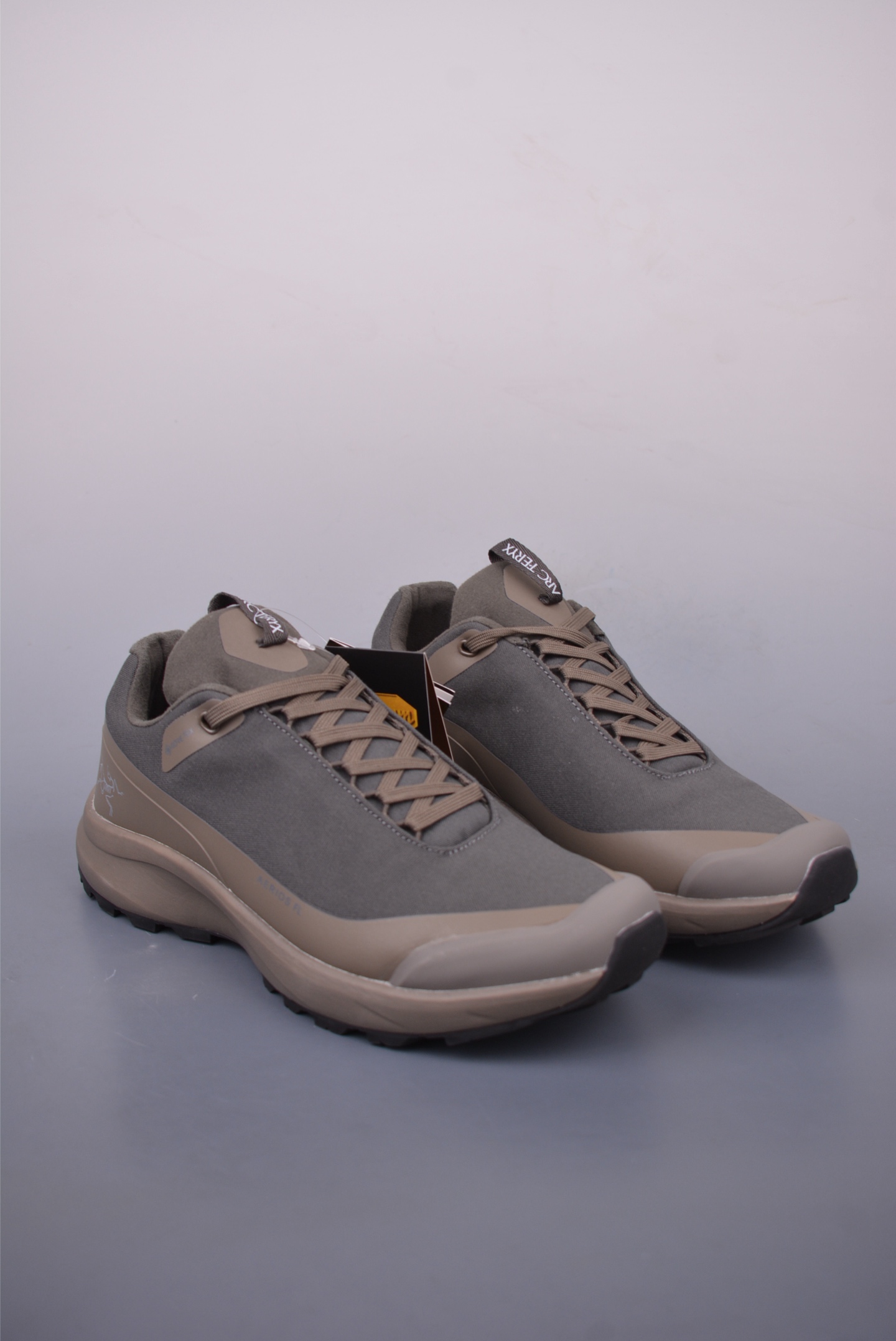 Arc'teryx Norvan Club FG M sports shoes military gray 0772183633