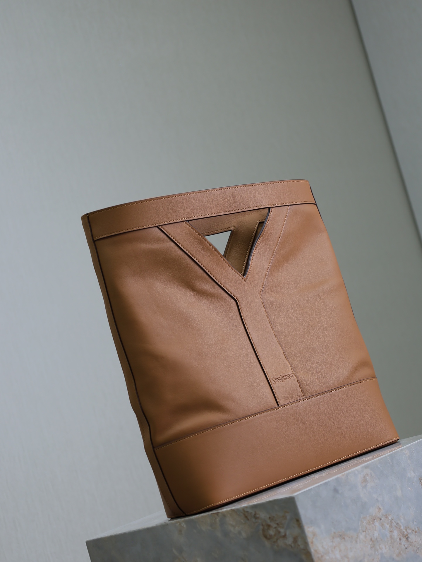 Yves Saint Laurent 24ss Autumn and Winter Limited Briefcase 817603