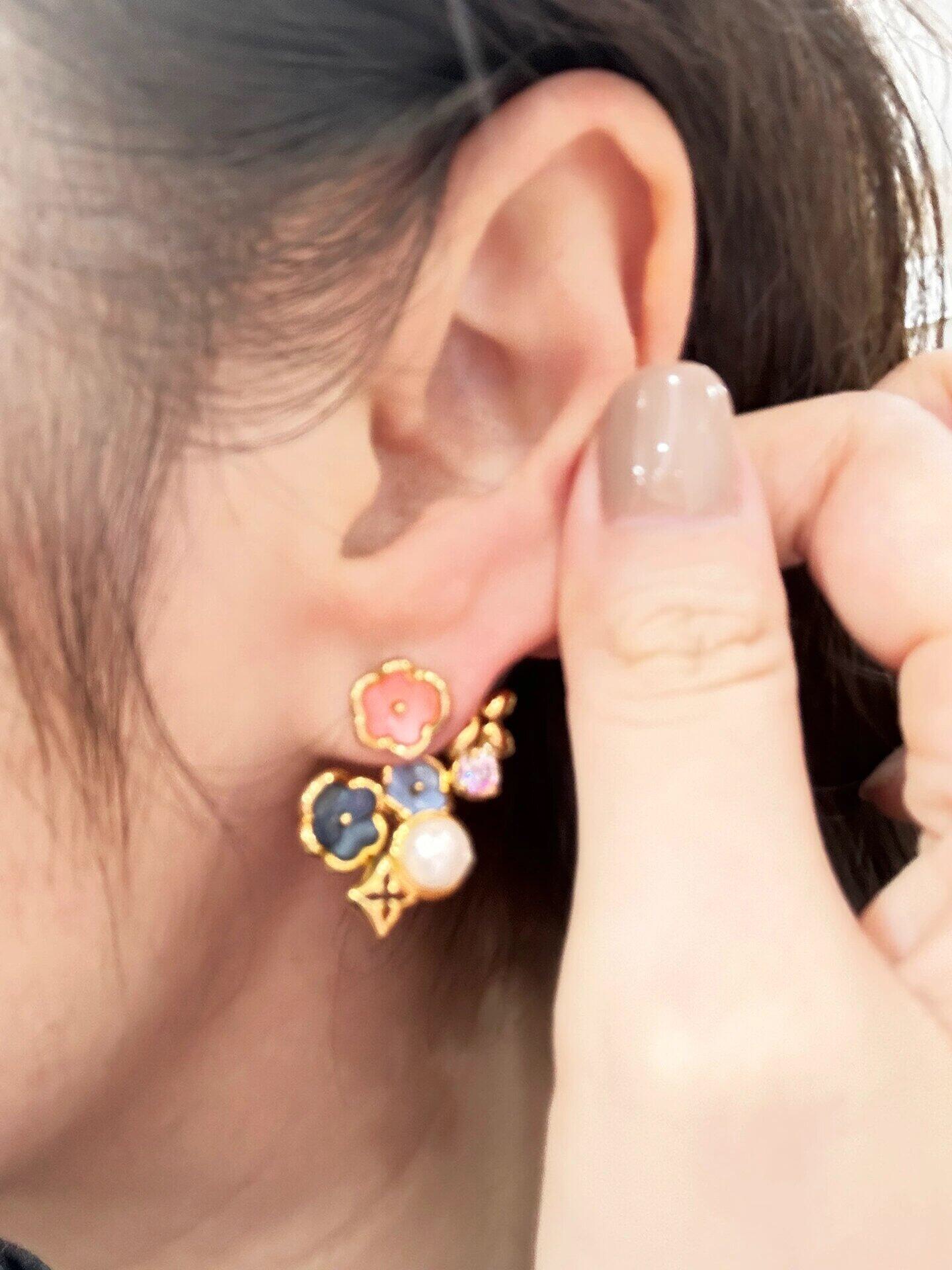 Louis Vuitton Flower Earrings