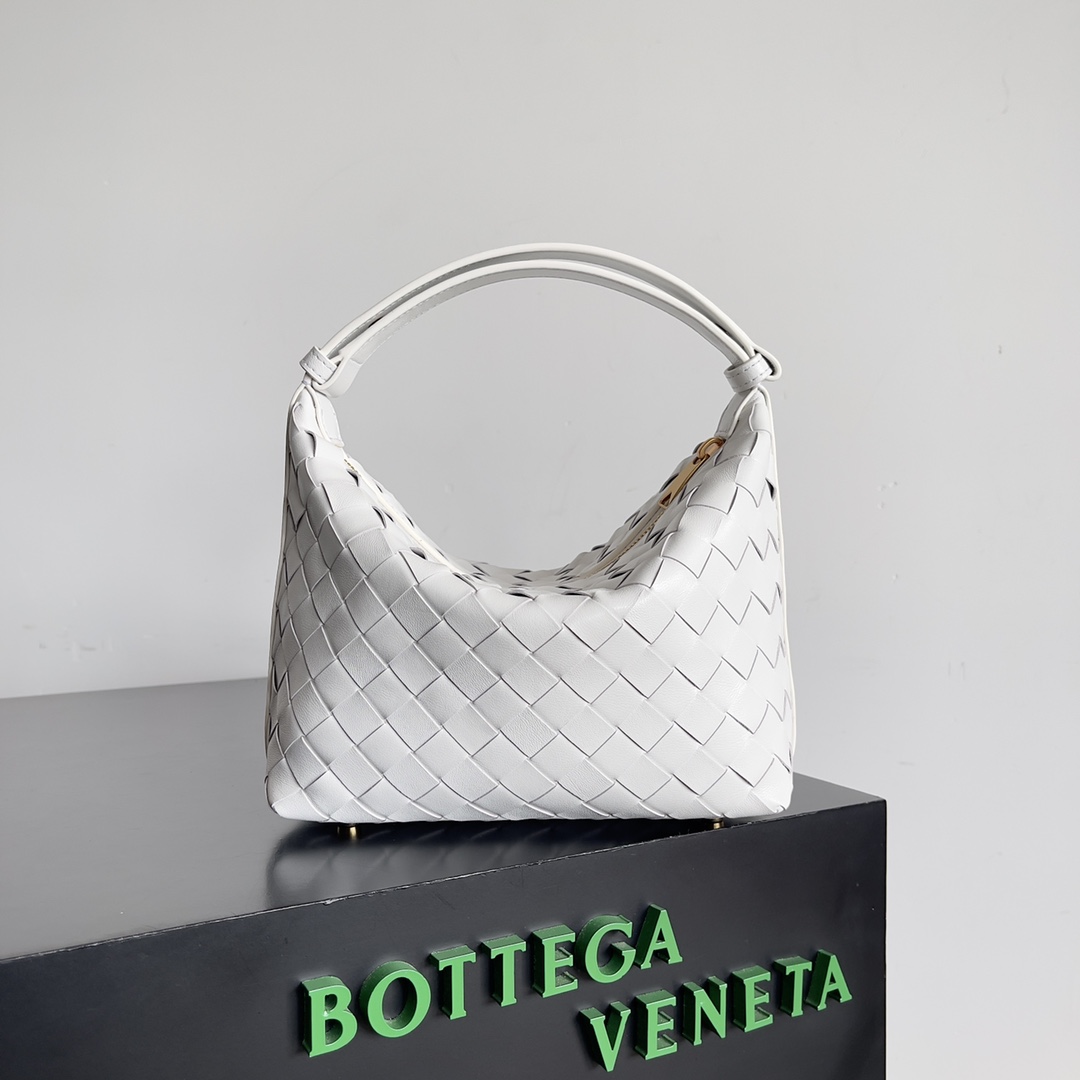 Bottega Veneta Year of the Snake Limited Edition Wallace Handbag 754443
