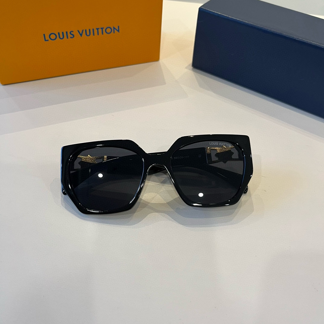 Louis Vuitton square-frame sunglasses