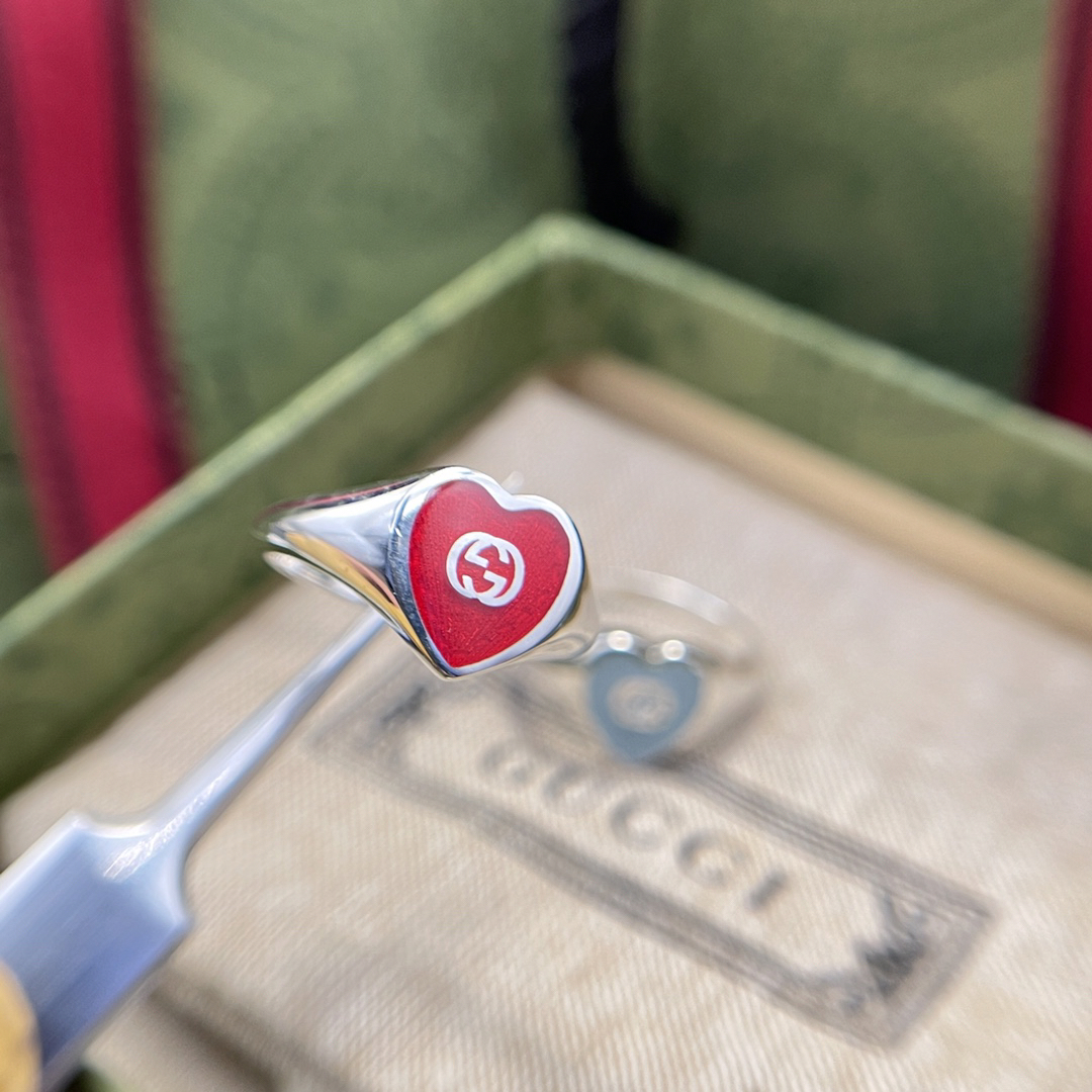 GUCCI red and blue heart enamel ring