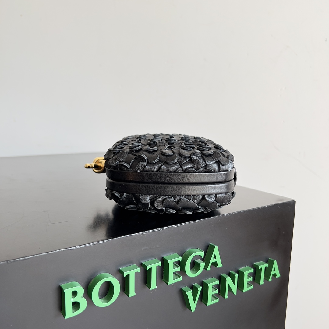 Bottega Veneta 24 Spring Fashion Petal Braided Evening Bag 717622