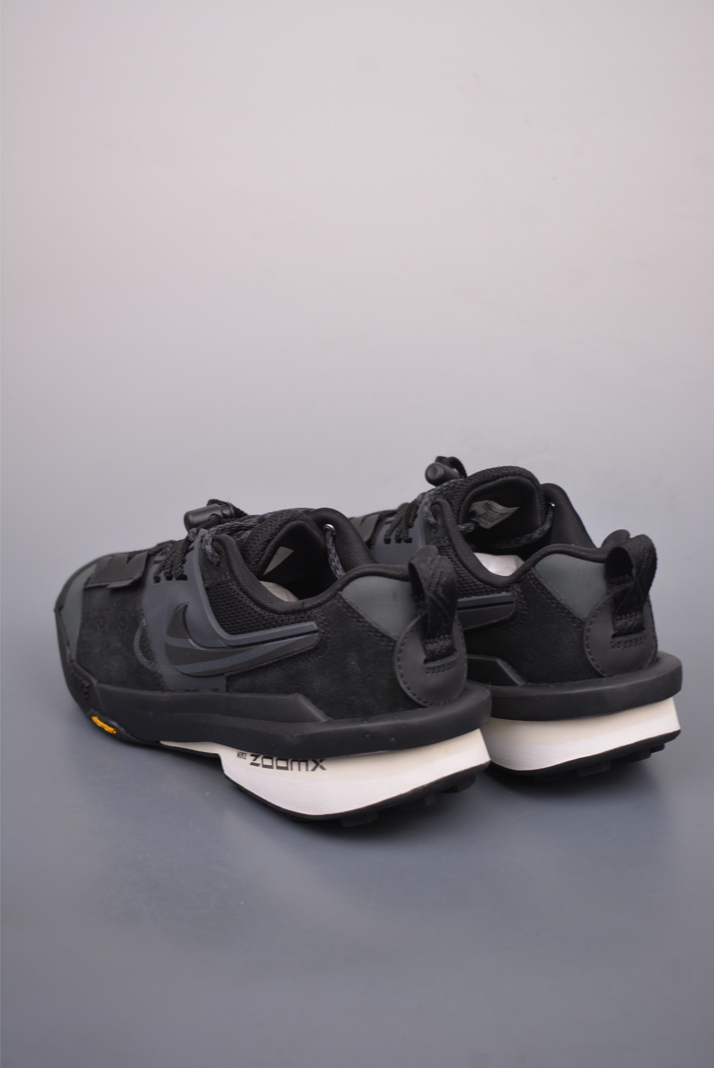 Sacai x NIKE Zegama Dome SP Black Grey running shoes HQ8618-001
