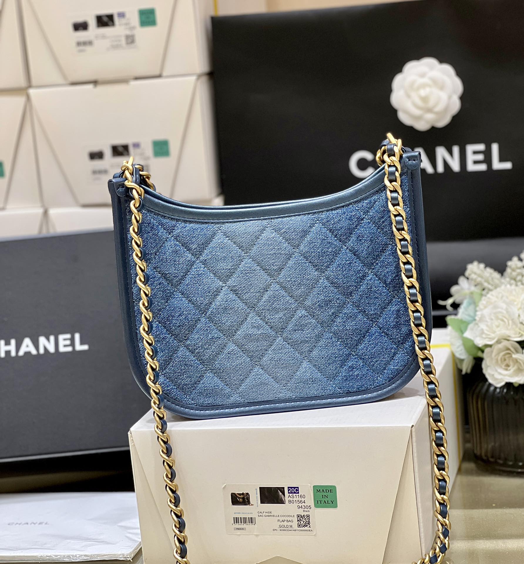 Chanel 24S denim hobo AS4532 00128