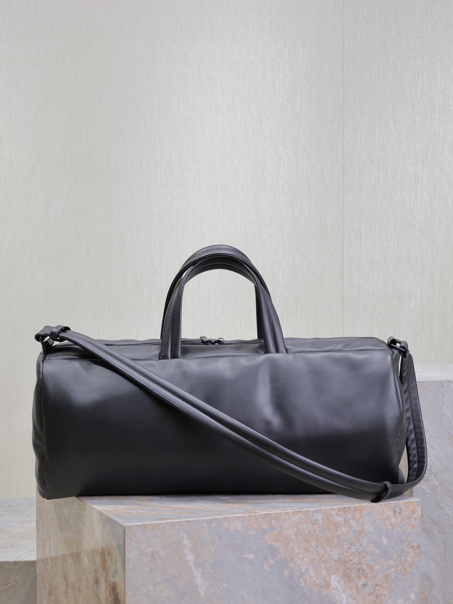 Yves Saint Laurent Travel Bag 797640