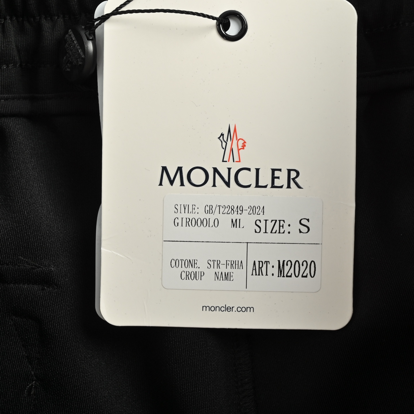 Moncler 25ss side lettering back pocket embroidered logo shorts