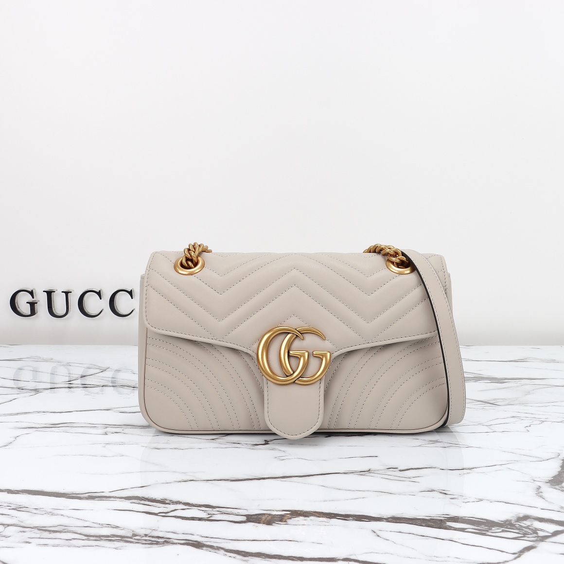 Gucci GG Marmont medium shoulder bag ‎443497 AABZC 1712