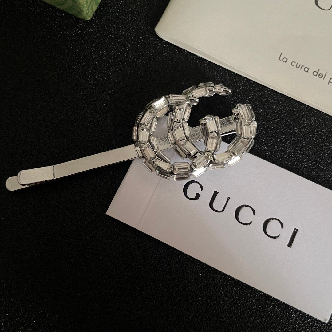 GUCCi diamond hairpin