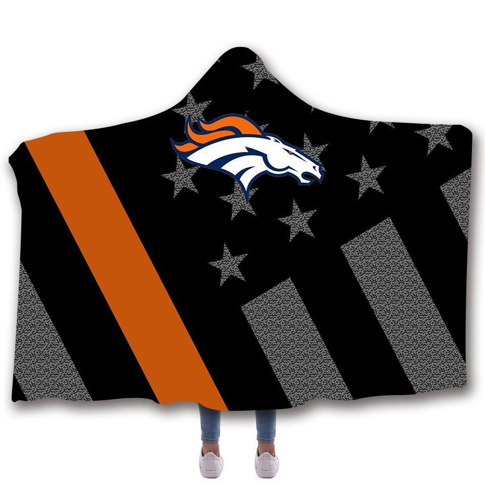 DENVER BRONCOS CLASSIC 3D HOODED BLANKET