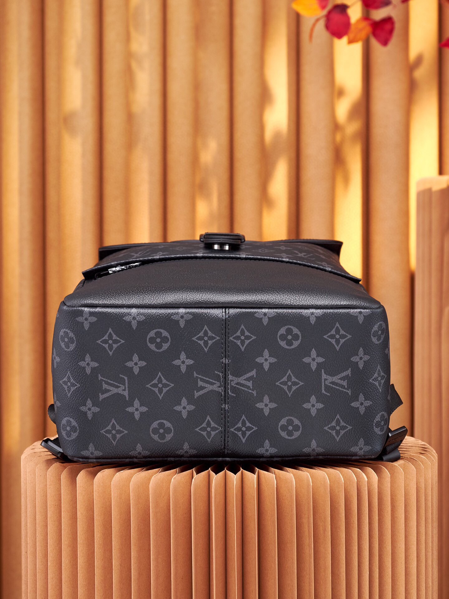 Louis Vuitton saumur backpack M45913