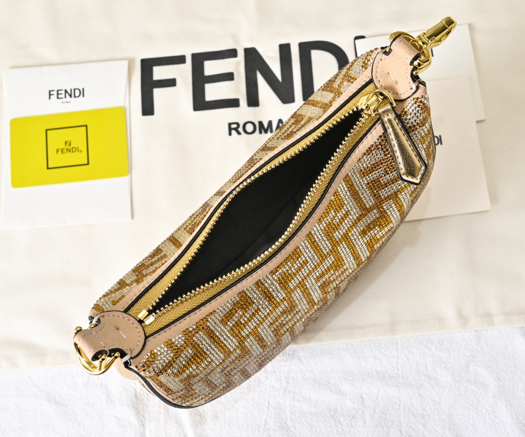 FENDI praphy underarm bag 1009
