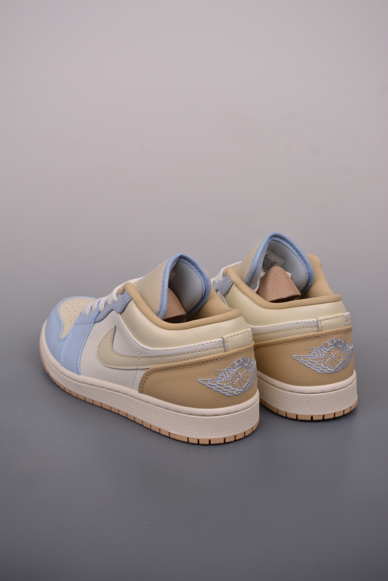 Air Jordan 1 Low SE Coconut Milk Sesame white blue HQ4186-111