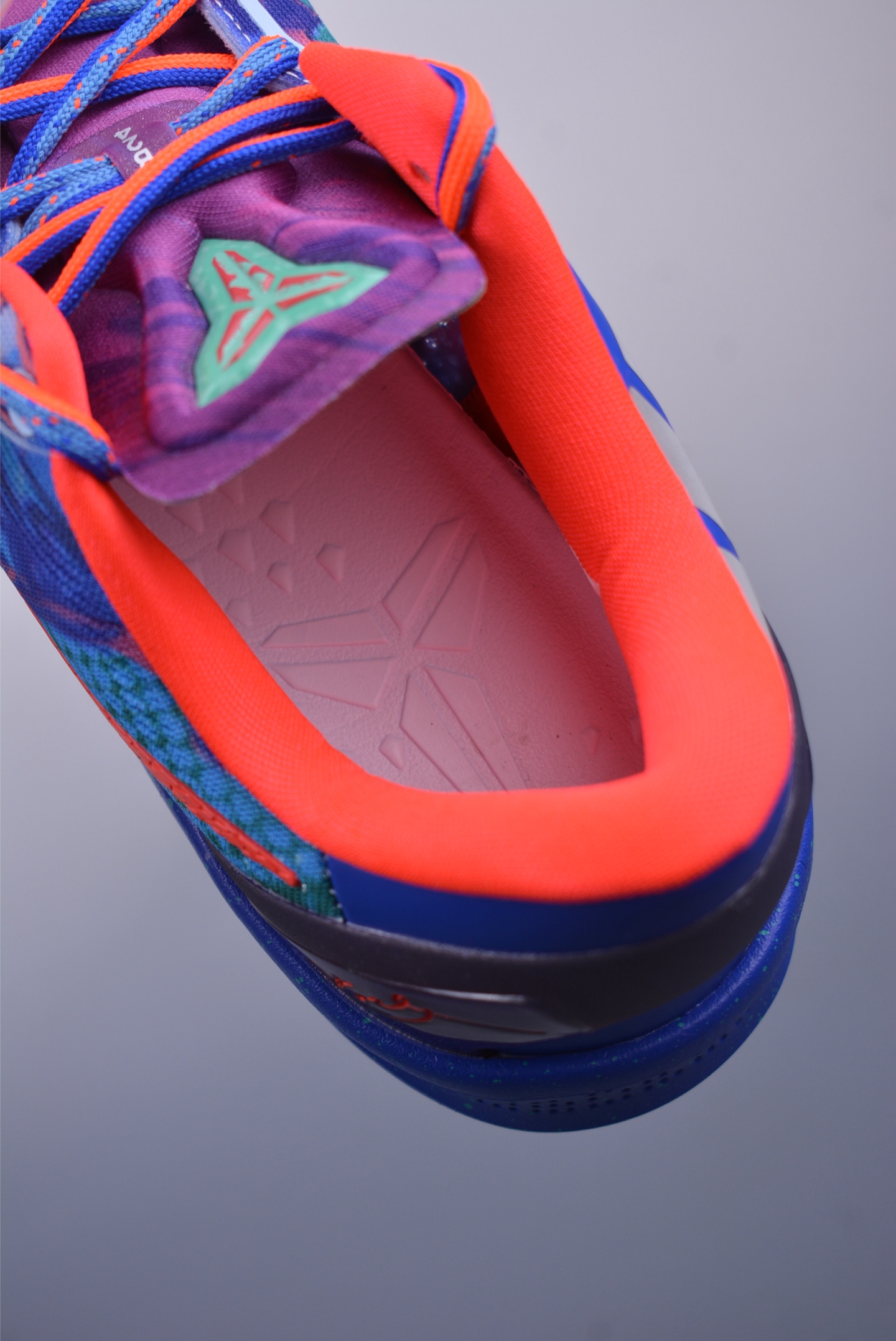 Nike Kobe 8 Protro What The Kobe HM9621-900