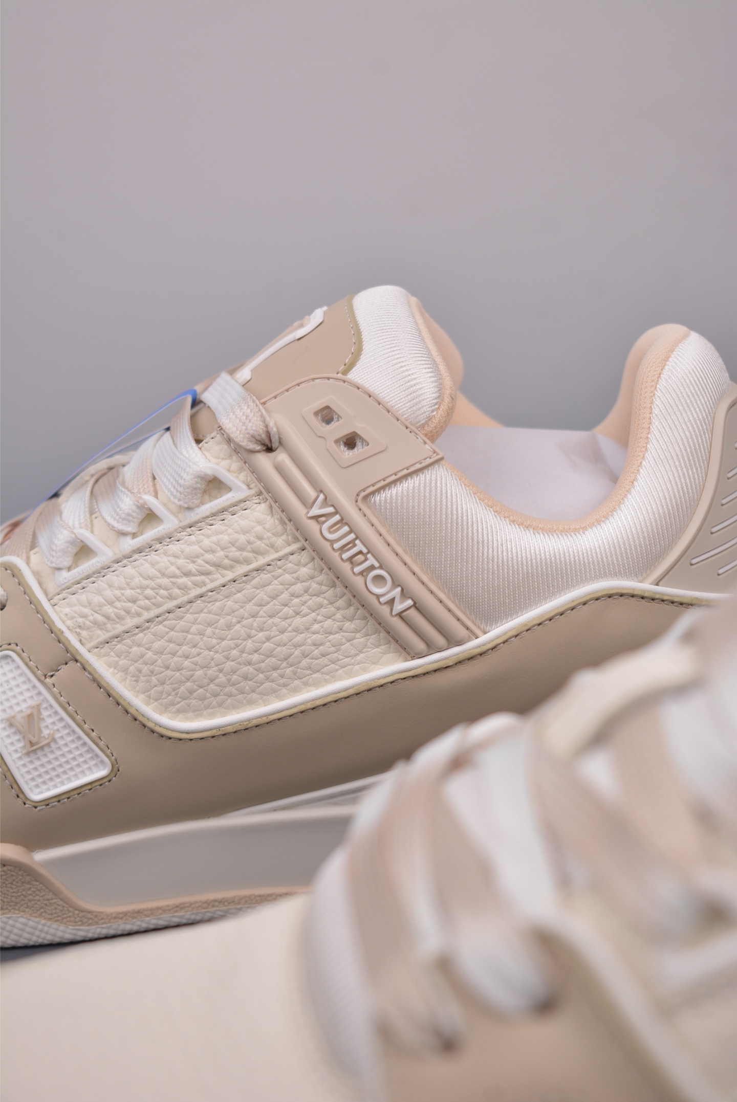 Louis Vuitton Trainer Sneaker Low Off-White
