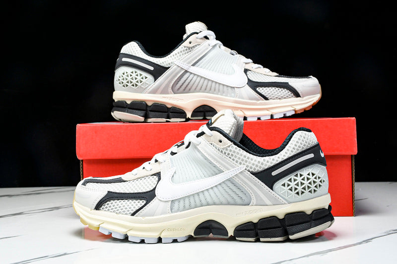 Zoom Vomero 5 Men's Shoes