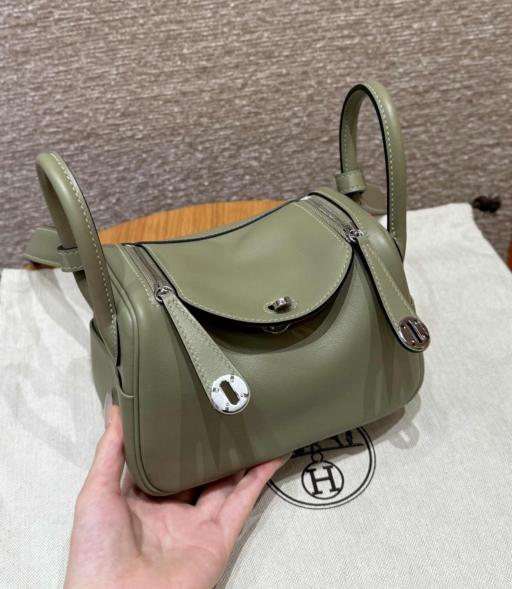 Hermès Lindy Q1Sauge Handbag (Handmade to Order)