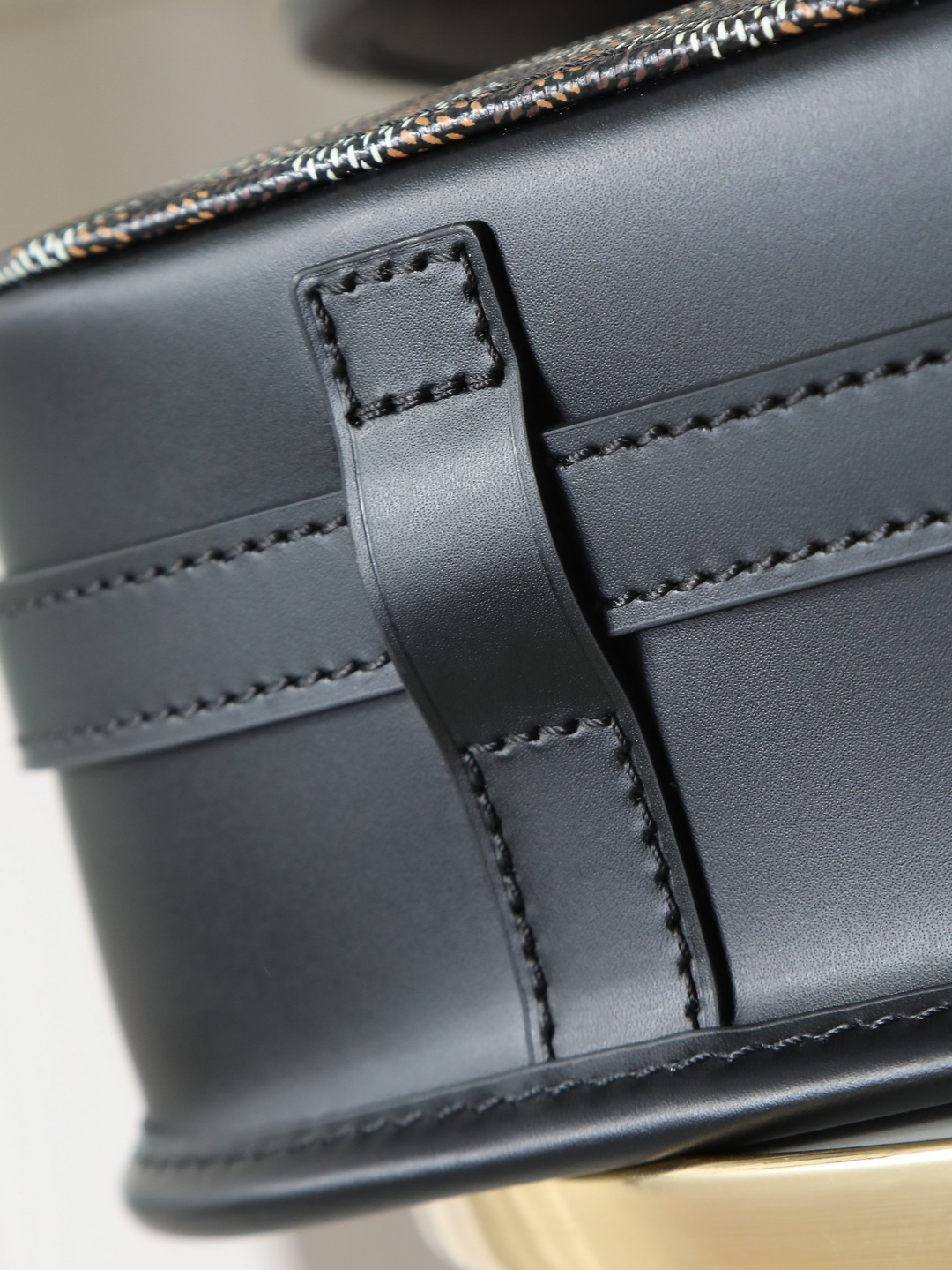 Goyard belvedère shoulder bag 244