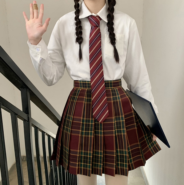 A student uniform of the Institute of wind and Sun Short Burgundy Blazer JK plaid skirt suit
