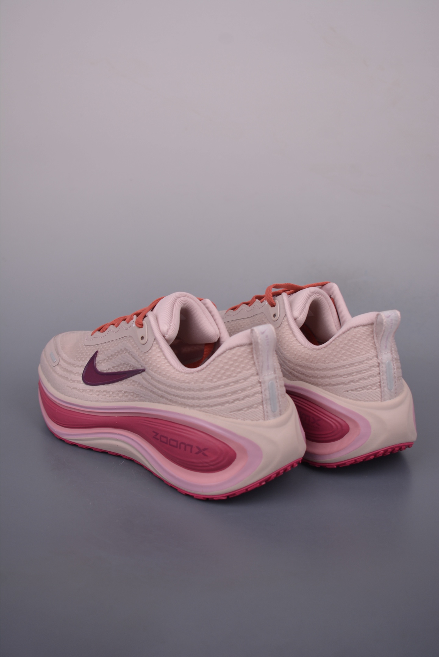 Nike Air Zoom Vomero PLUS 