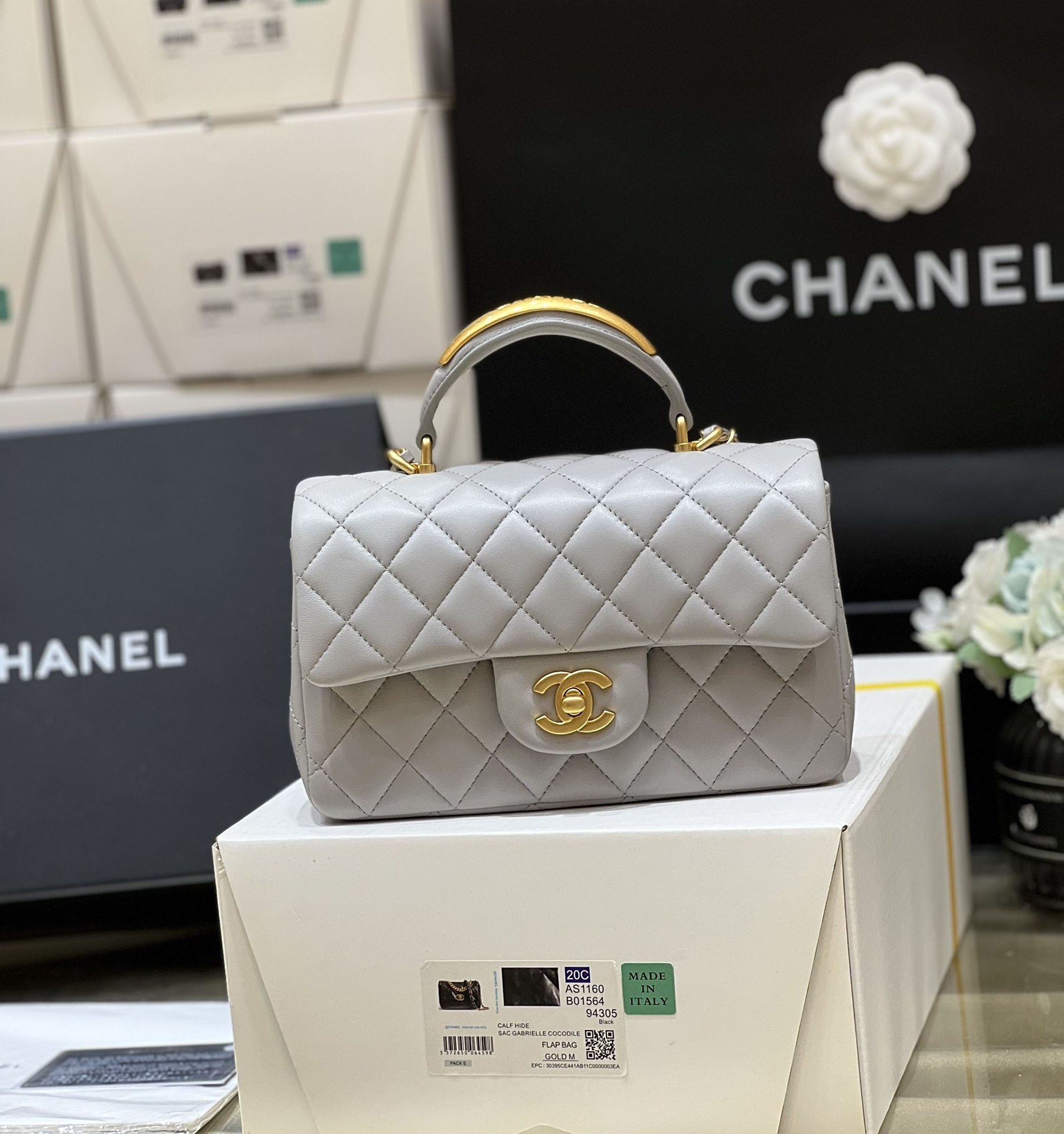 Chanel 22b autumn and winter new preview series cf mini handle AS2431