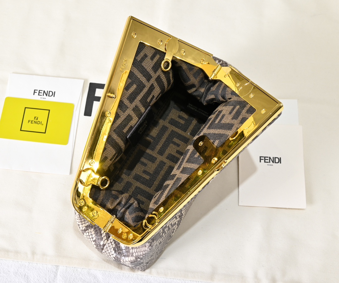 FENDI First Shoulder Bag 80016