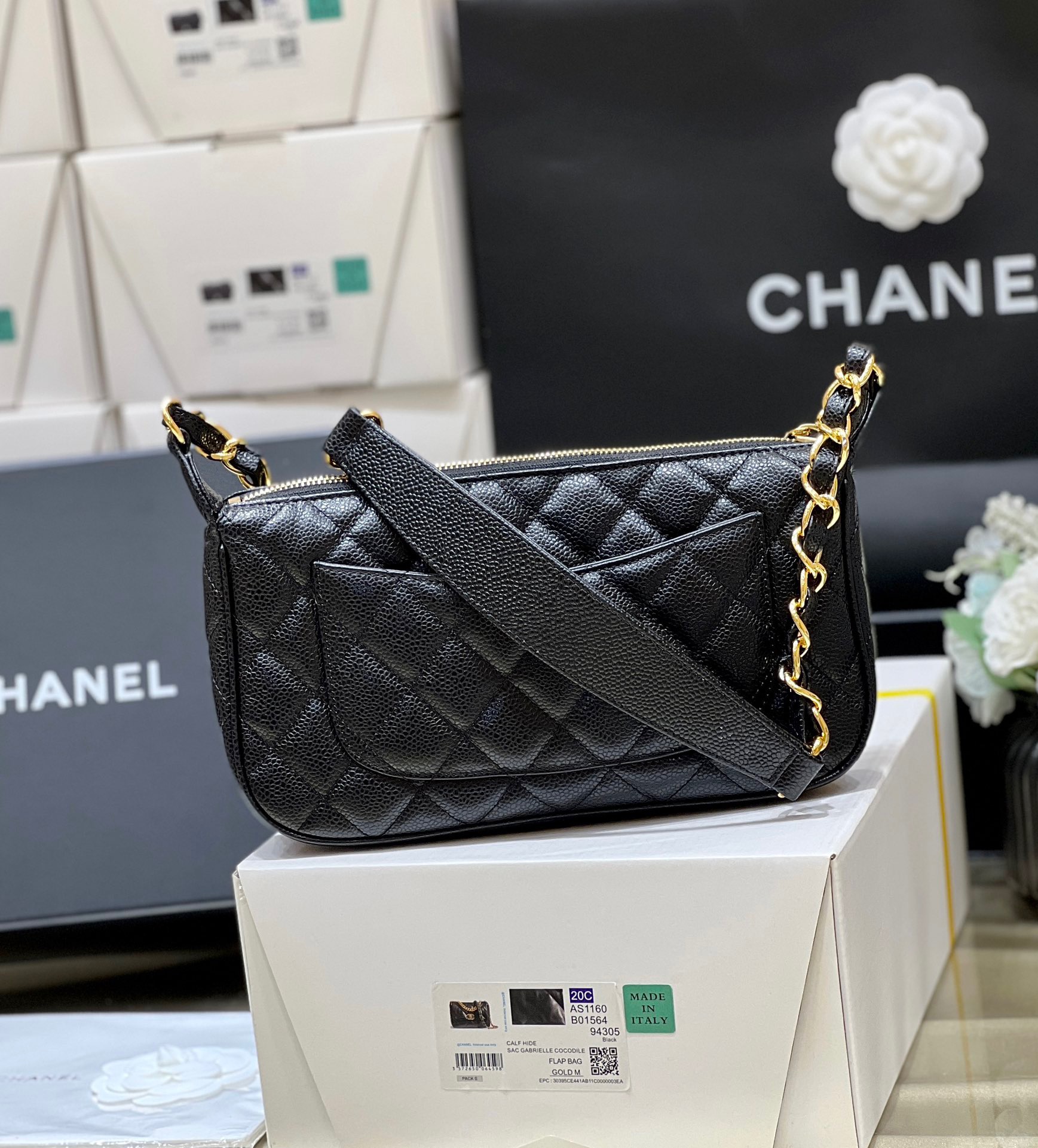 Chanel Vintage Second-Hand Underarm Bag 50920