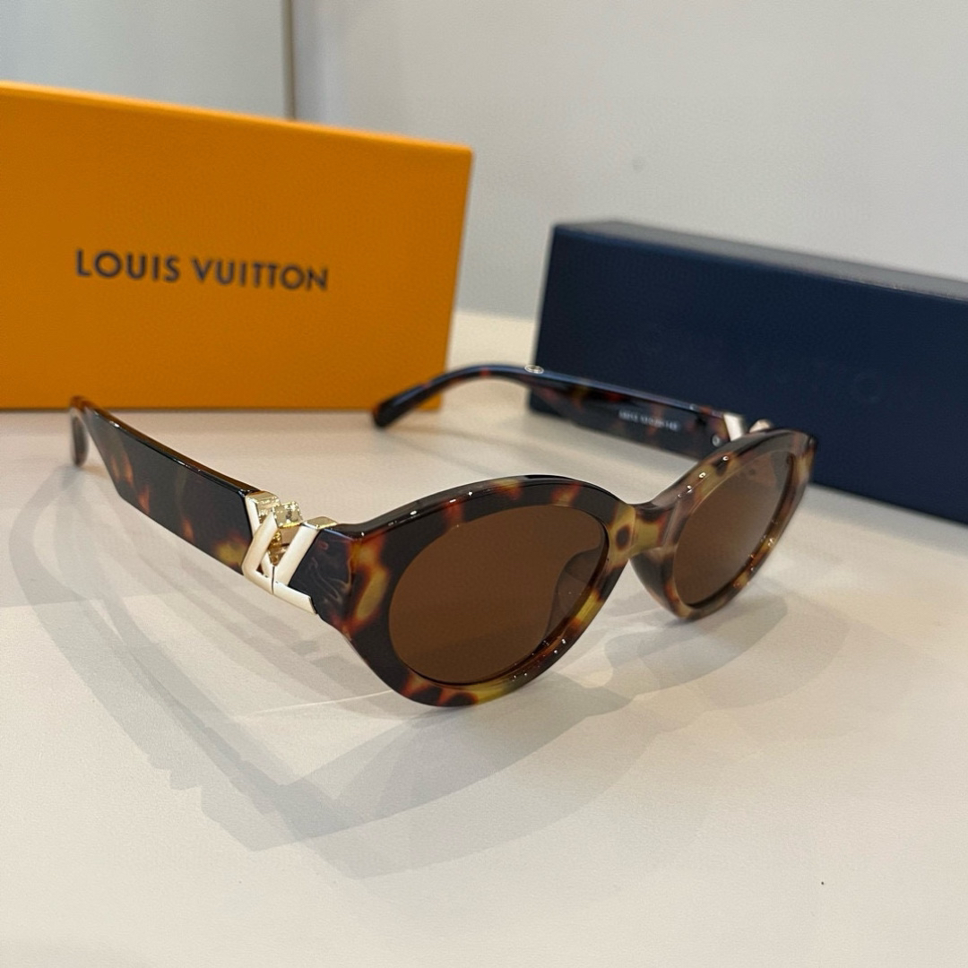 Louis Vuitton Round Frame Sunglasses