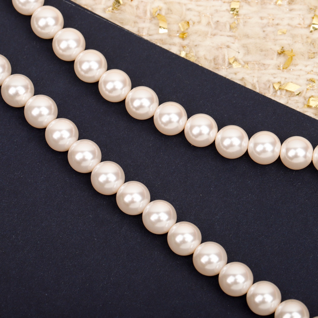 Dior Eiffel Tower Pearl Necklace