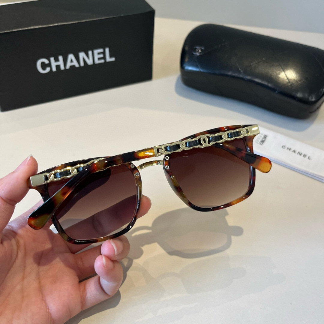 Chanel round frame sunglasses