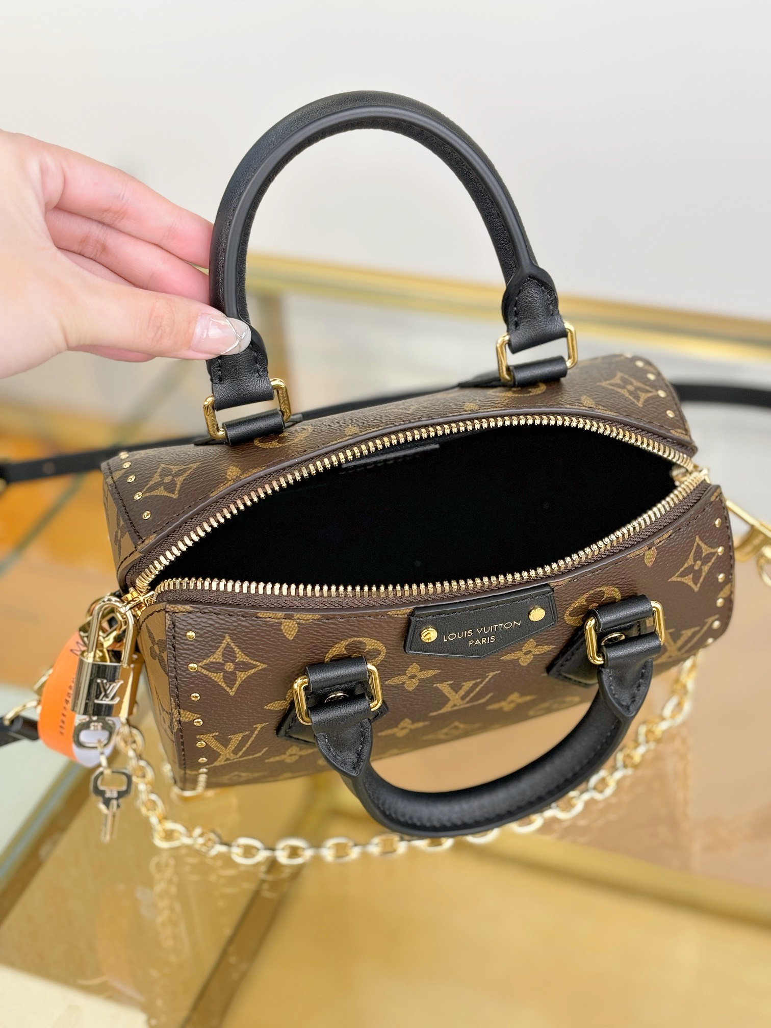 Louis Vuitton SPEEDY TRUNK 20 Bag M13146