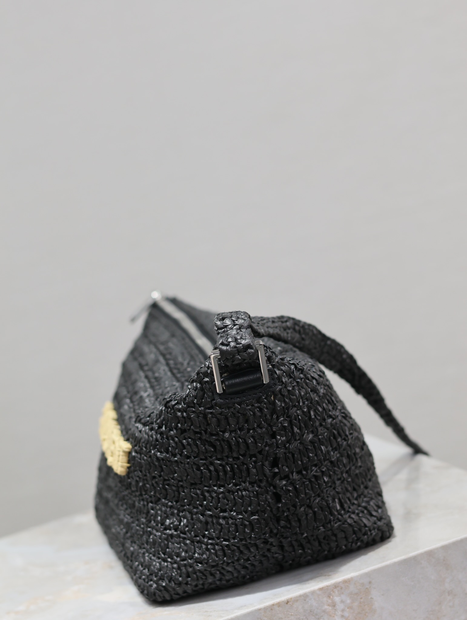 Yves Saint Laurent Crossbody bag Raffia woven bag 667490