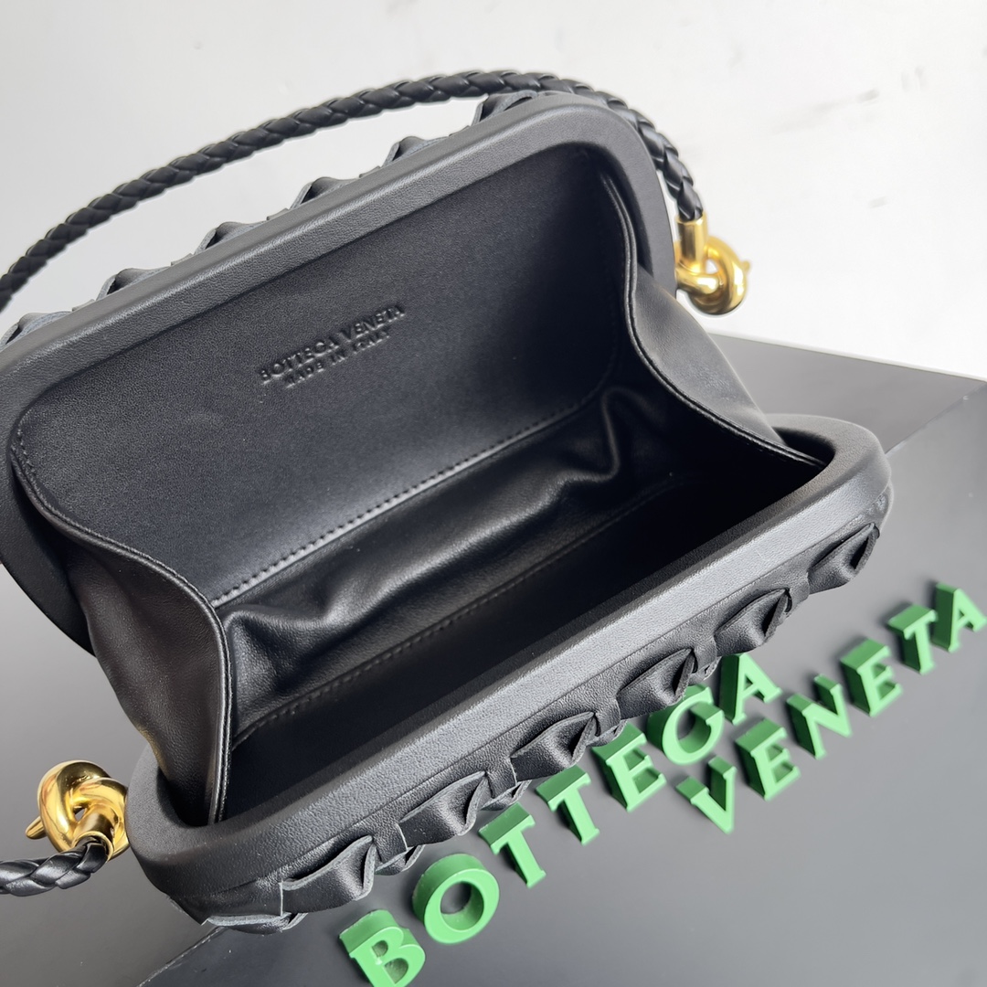 Bottega Veneta Knot woven evening bag 717623