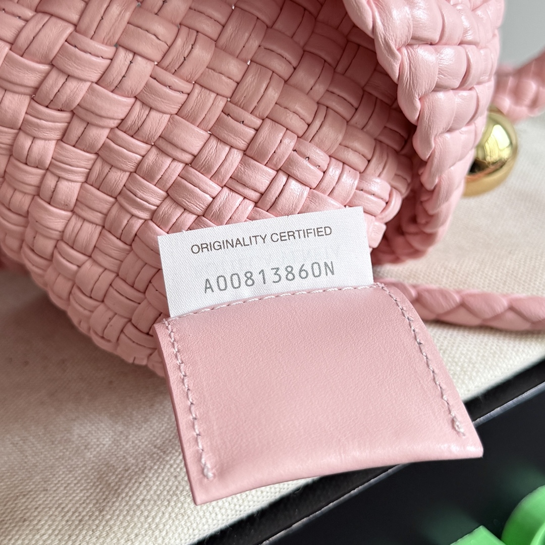 Bottega Veneta TOSCA woven handbag 776755