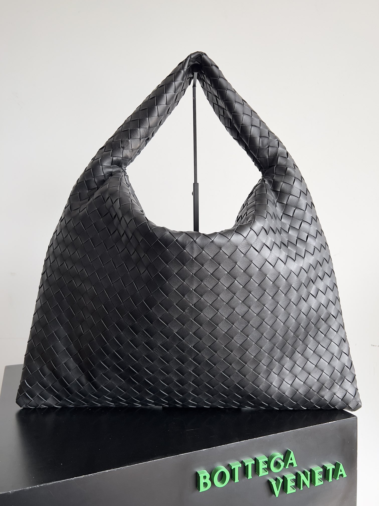 Bottega Veneta Hop Large Bag 763970