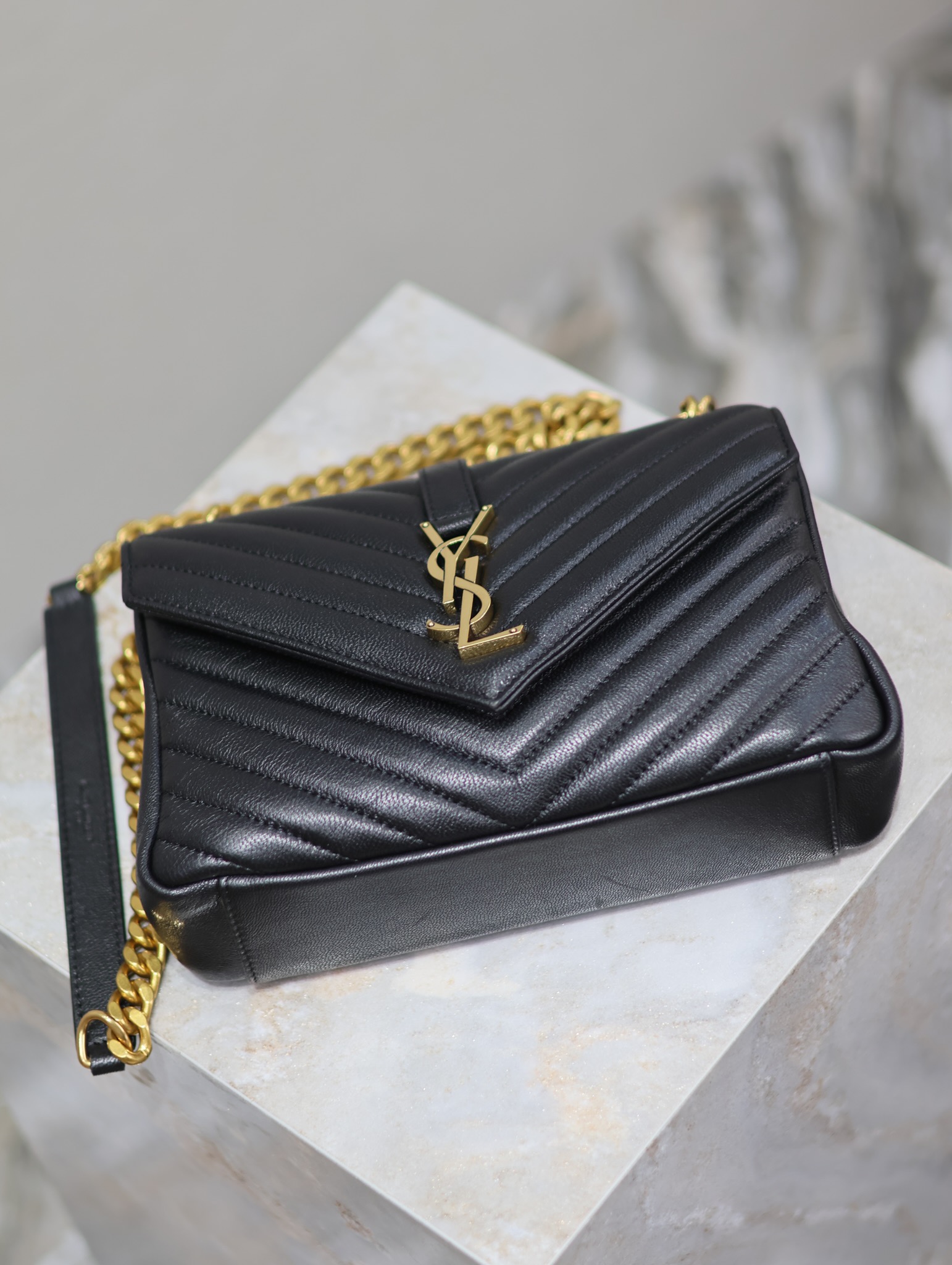 Yves Saint Laurent Monogram college messenger bag 392737