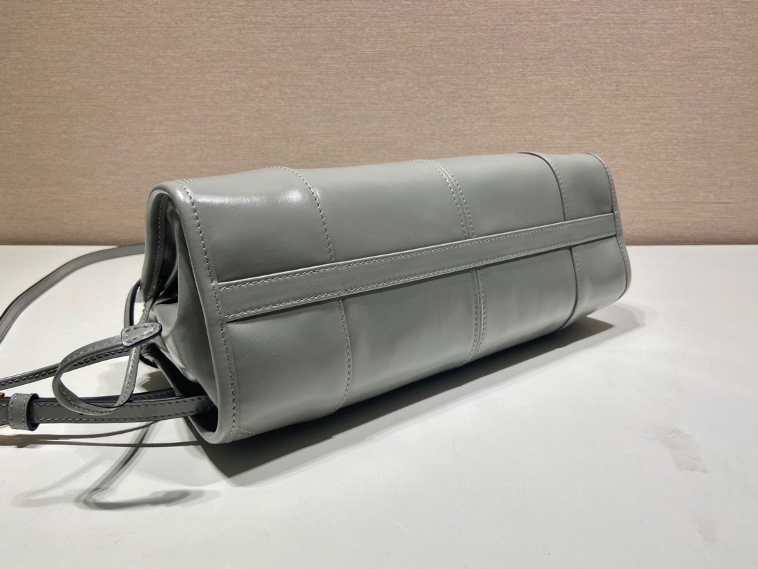 Prada lussolf waxed leather handbag 1BA426