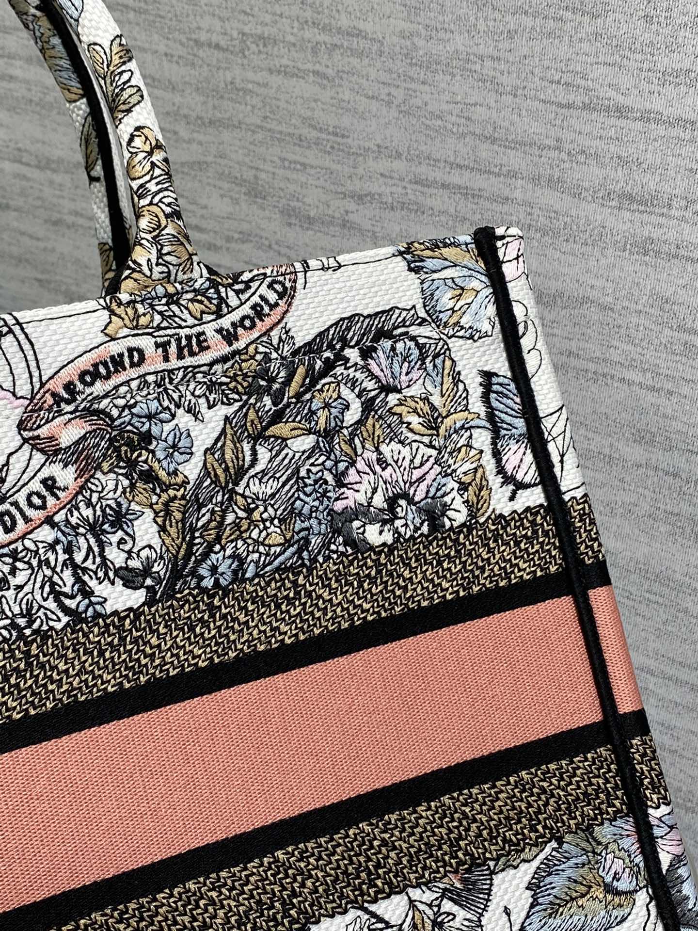 Dior embroidered tote bag medium