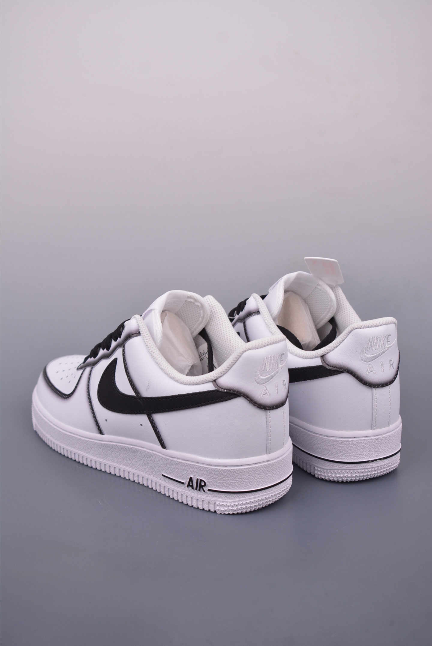 Nike Air Force 1'07 Low Sneakers White and Black Second Dimension ZH0316-075