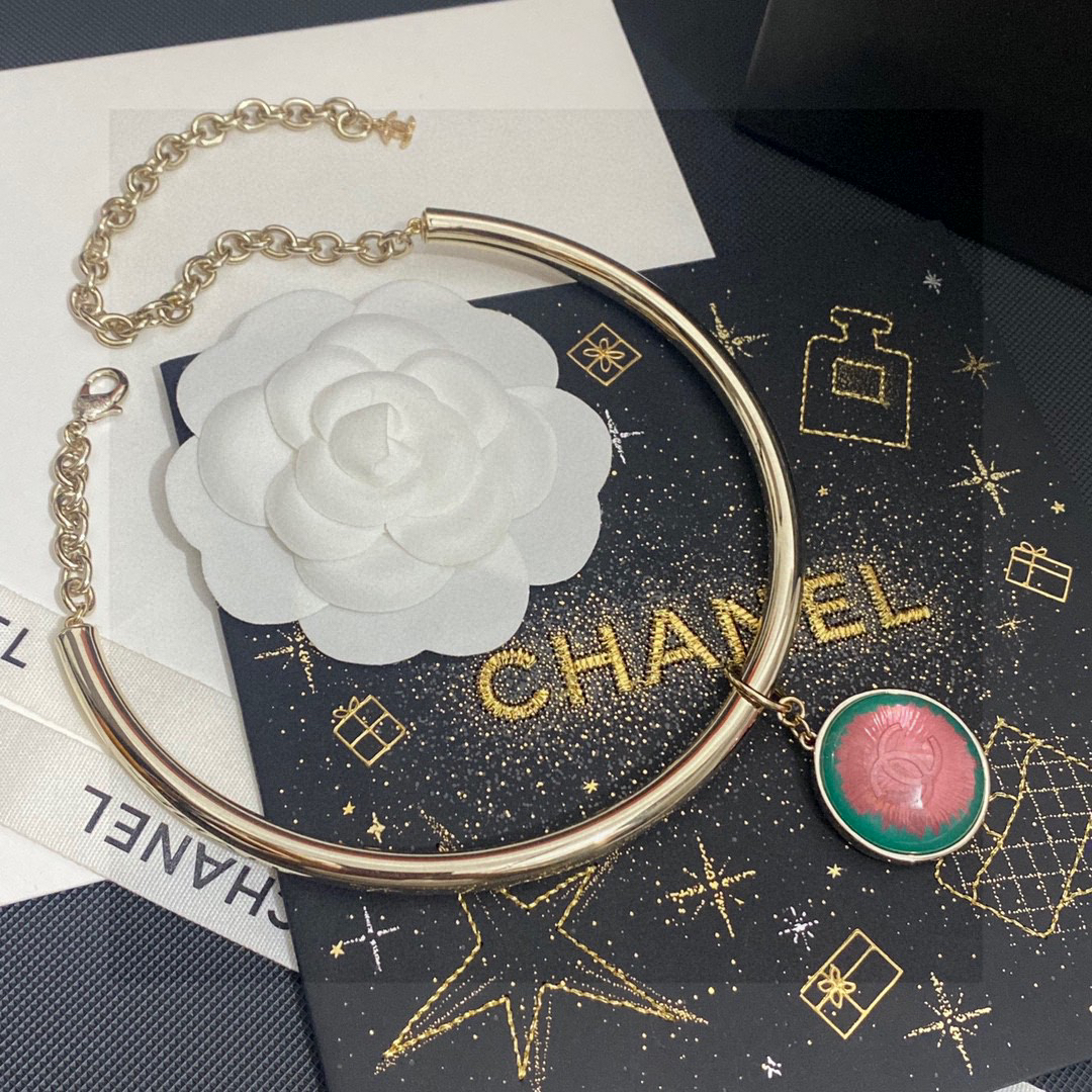 Chanel Round Pendant Choker Necklace