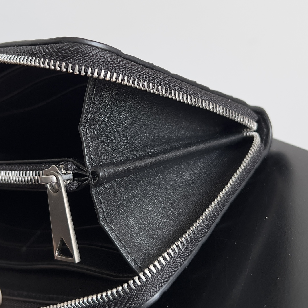 Bottega Veneta Braided Small Wallet 593217