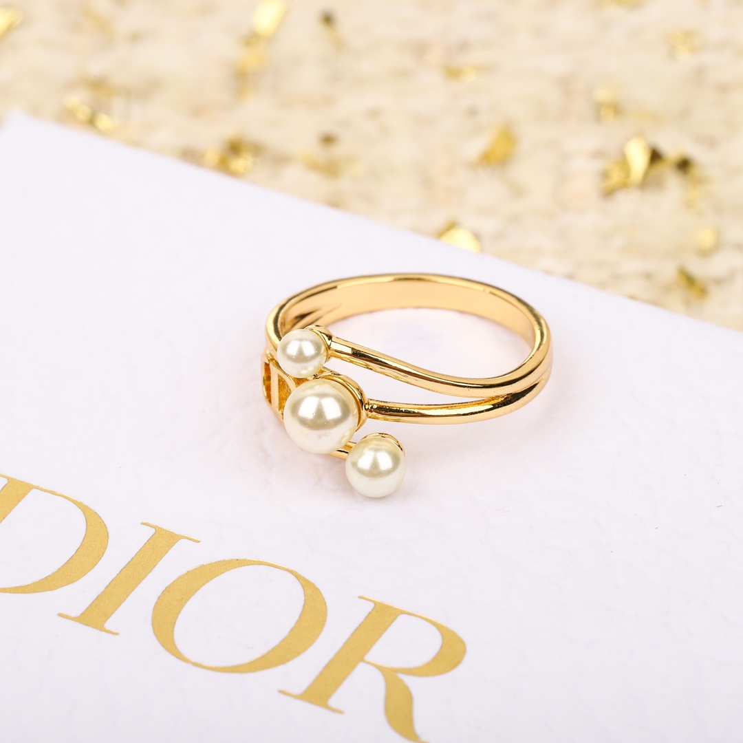 Dior Pearl Ring