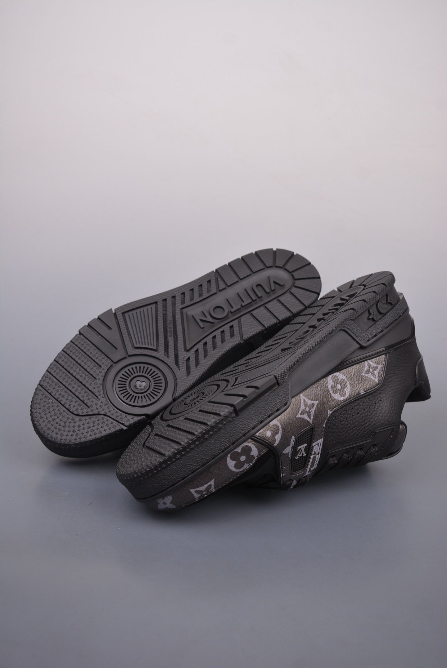 Louis Vuitton Trainer Sneaker Low Black Grey Print 1ADH4A