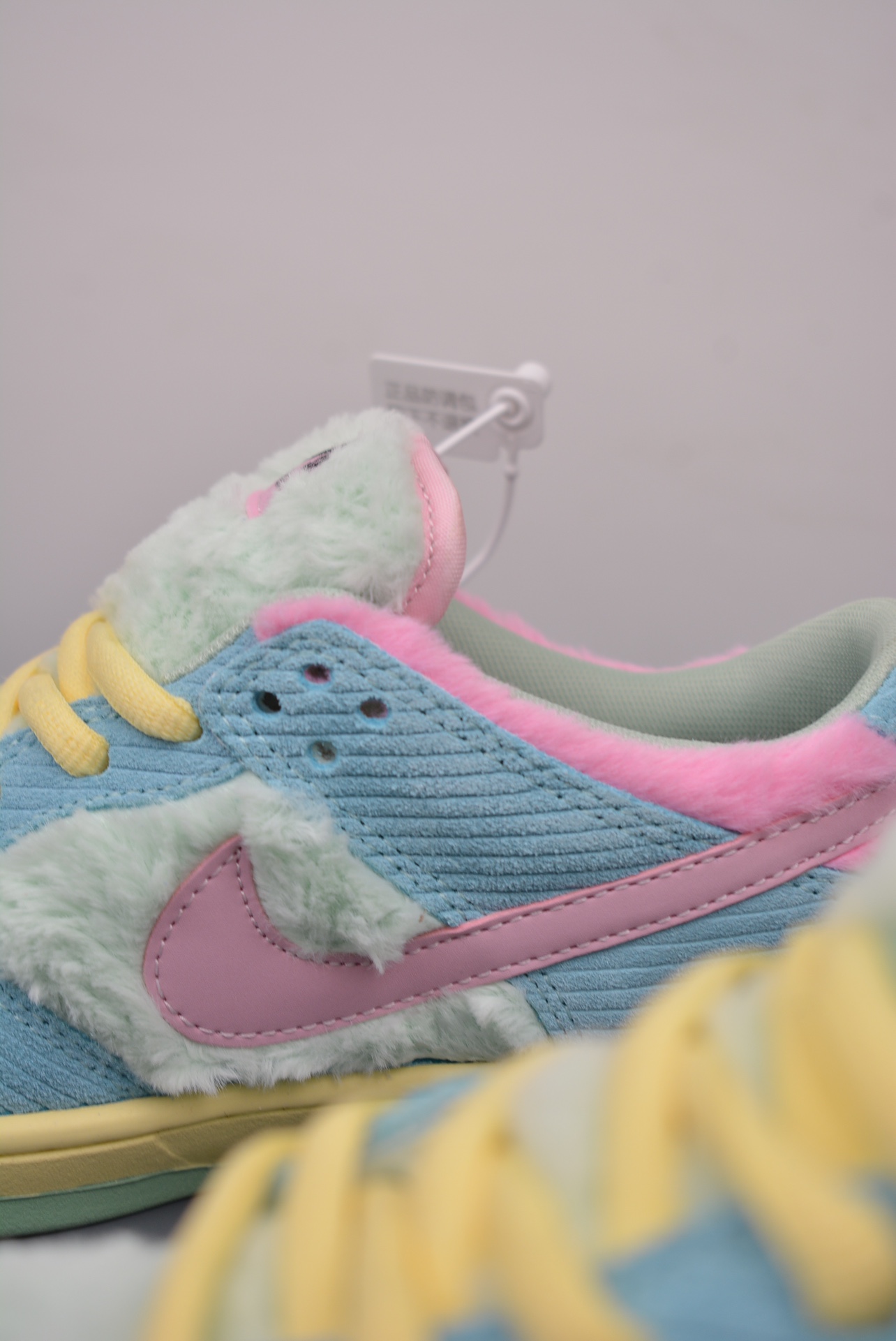 Verdy x Nike SB Dunk Low Pro Visty Plush Blue FN6040-400
