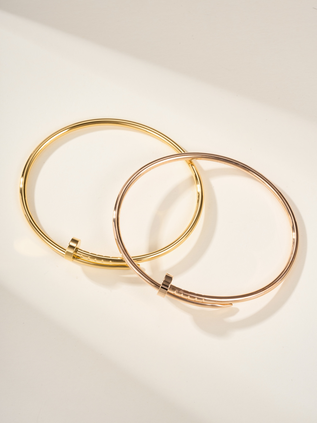 Cartier No Diamond Nail Thin Bracelet