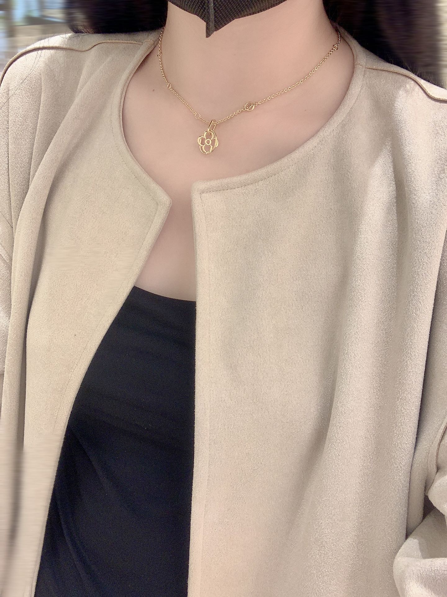 Louis Vuitton Hollow Flower Hoop Necklace