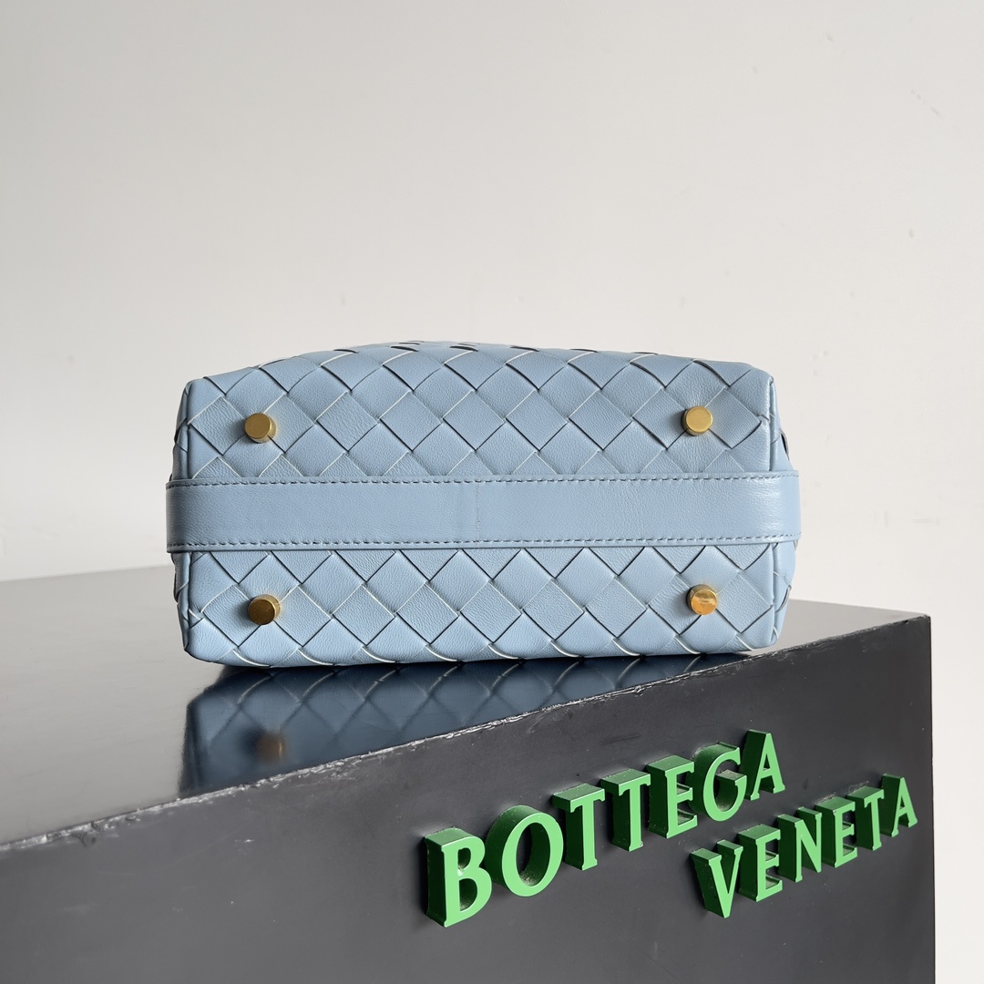 Bottega Veneta Year of the Snake Limited Edition Wallace Handbag 754443