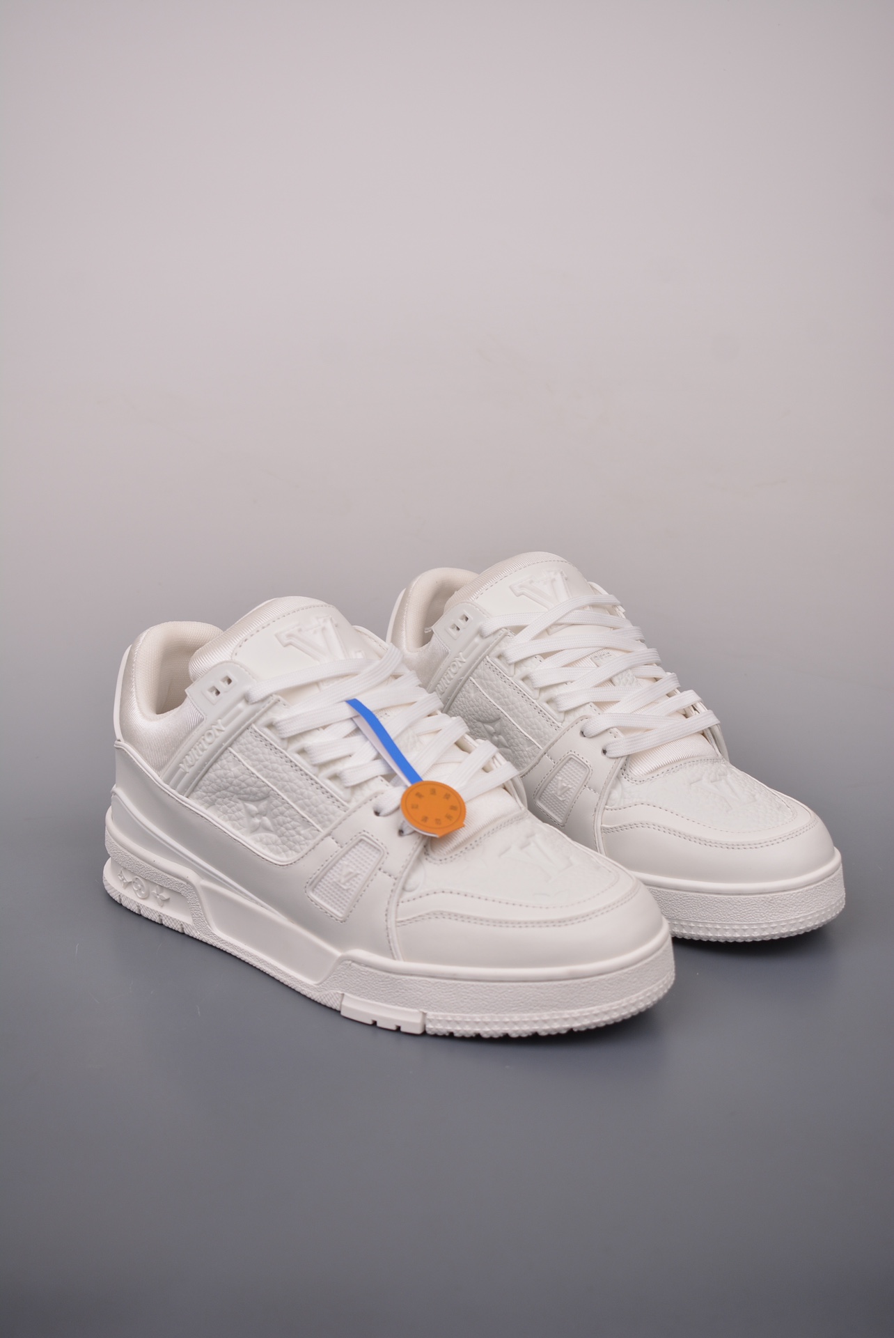 Louis Vuitton Trainer Sneaker Low Leather All White
