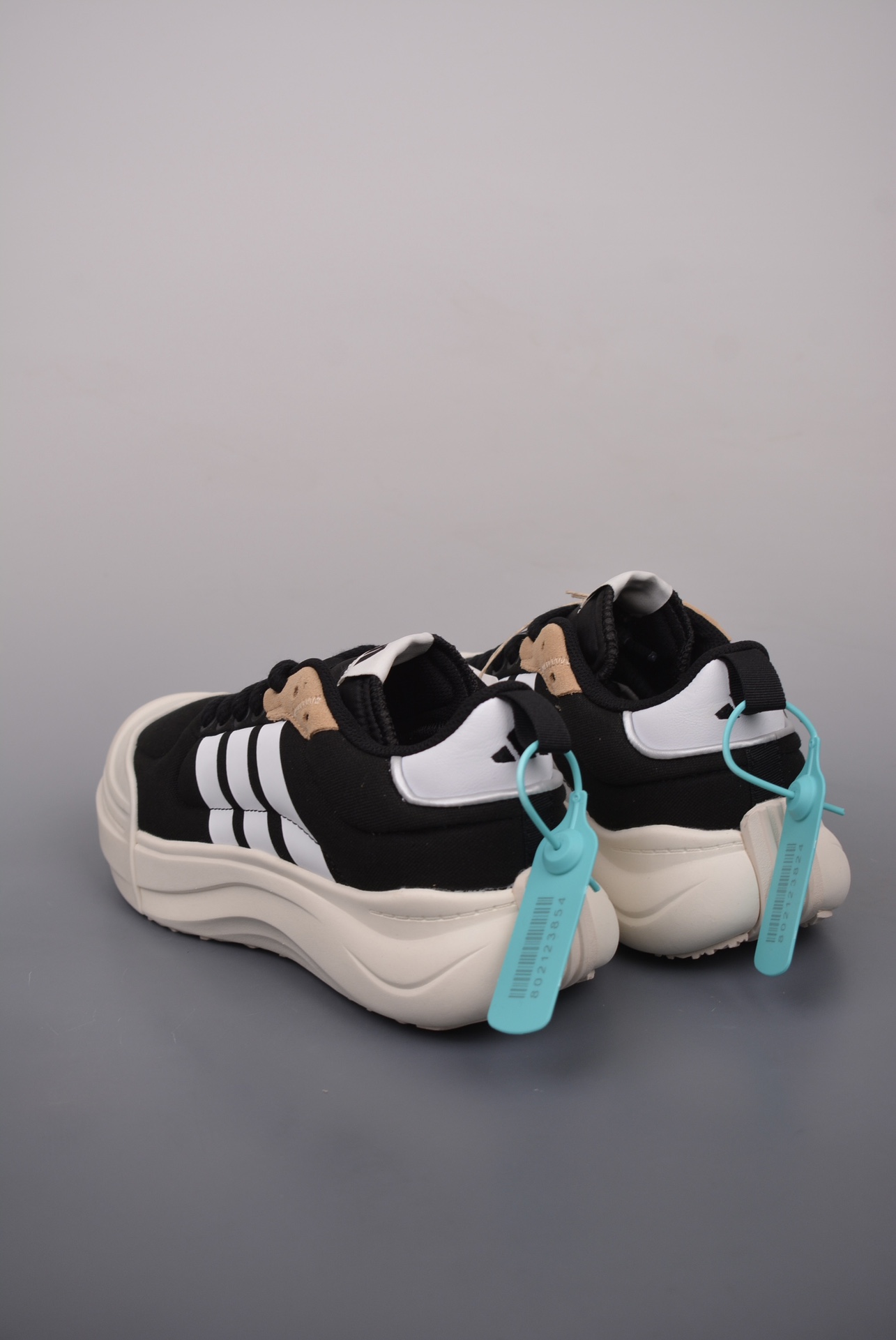 adidas MAXXCOURT SPW black and white IH6058